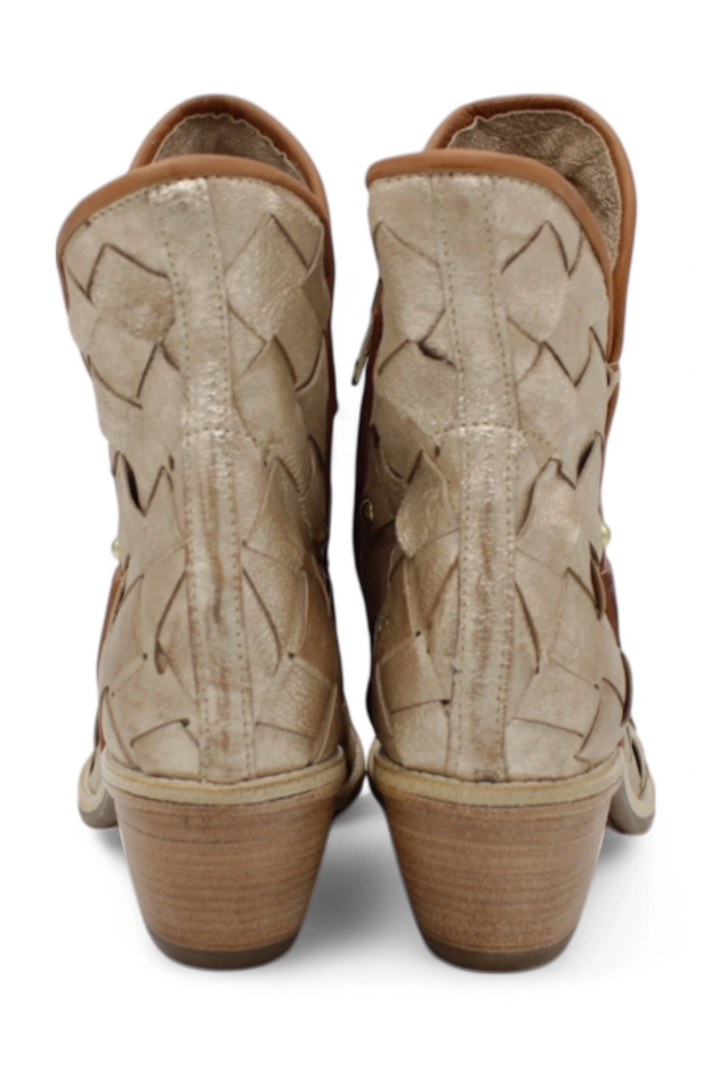 Texani A.S. 98 B84213 – L’anima ribelle della moda P/E 2025