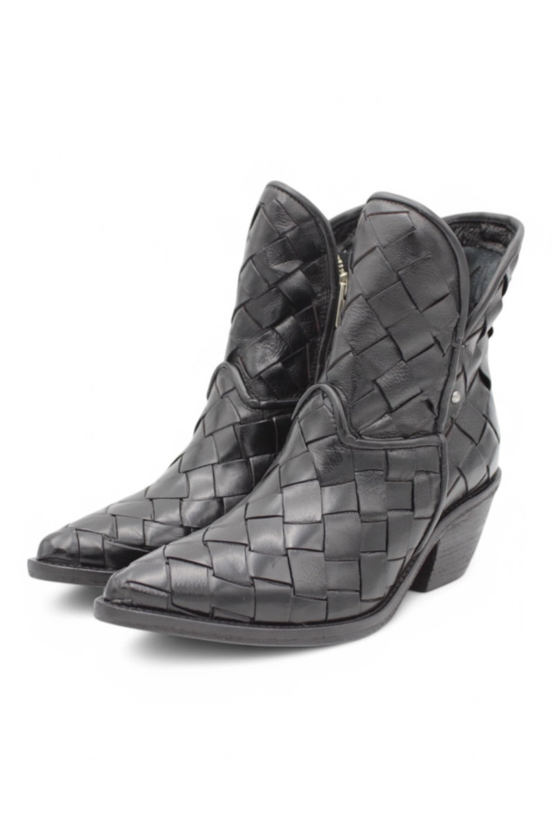 Texani A.S. 98 B84213 – L’anima ribelle della moda P/E 2025