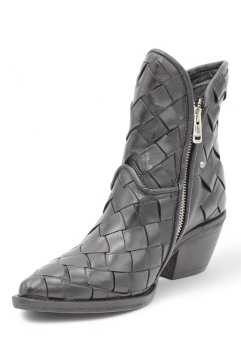 Texani A.S. 98 B84213 – L’anima ribelle della moda P/E 2025