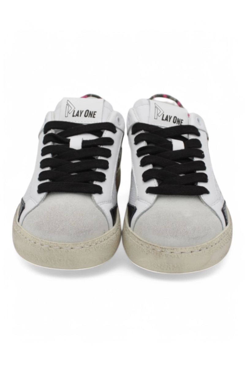 Sneakers Play One Galaxy: il trend colorato della moda Primavera/Estate 2025